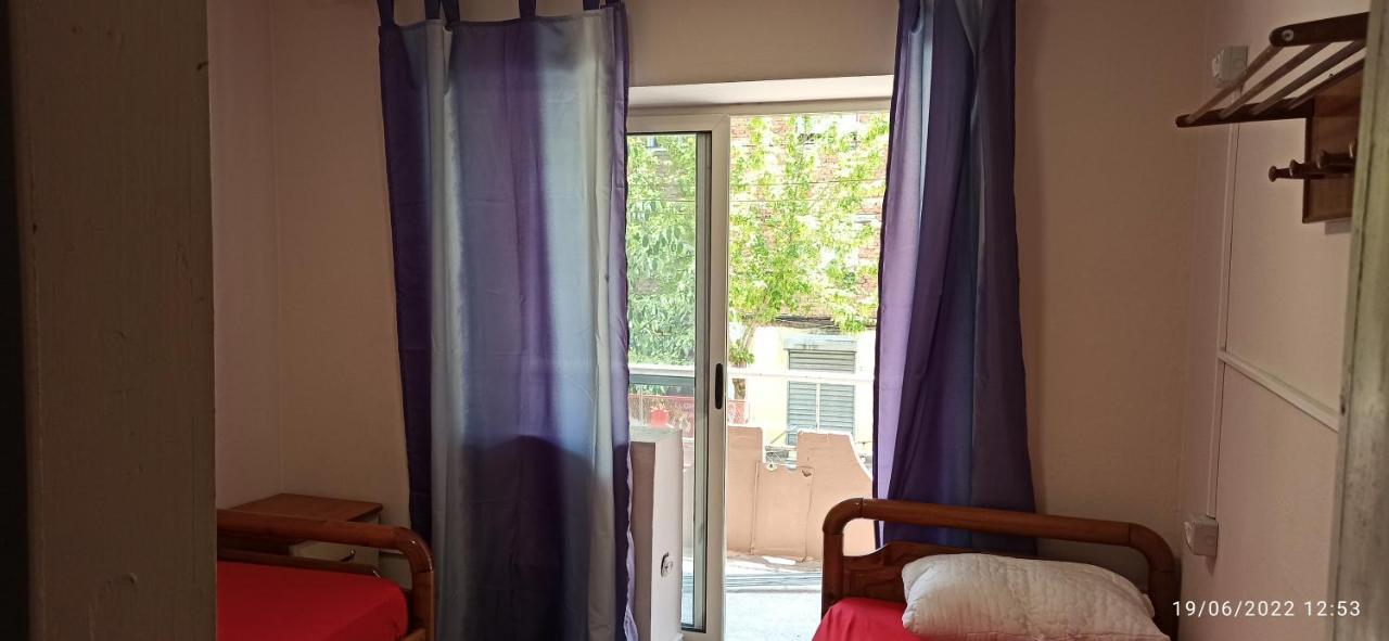 Sina Hostel Tiranë Luaran gambar