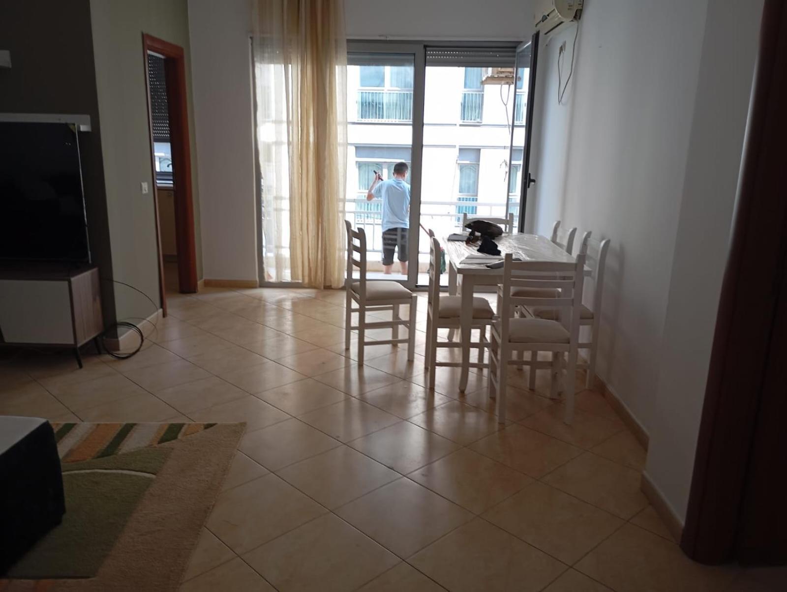 Sina Hostel Tiranë Luaran gambar